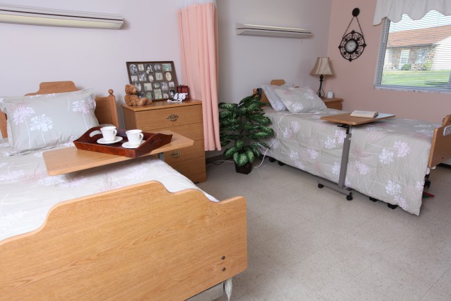 The Laurels of DeKalb: Semi-Private Guest Room
